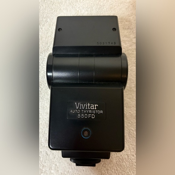 Vivitar 550FD Auto Thyristor Flash - Picture 1 of 5